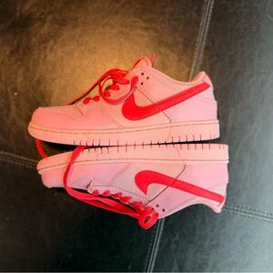Nike Dunk Low Triple Pink GS kids Size 5Y. Size 7.5 in Women’s.
